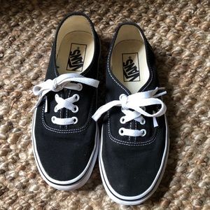 Black vans women’s 6.5